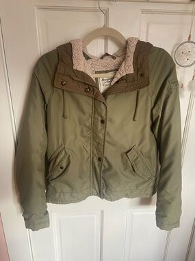 Abercrombie & Fitch Olive Green Sherpa-Lined Hooded Puffer Jacket